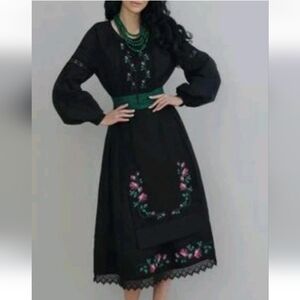 NEW Ukrainian Embroidery Skirt Shirt Apron 4 Piece Set Dress Black Green Red